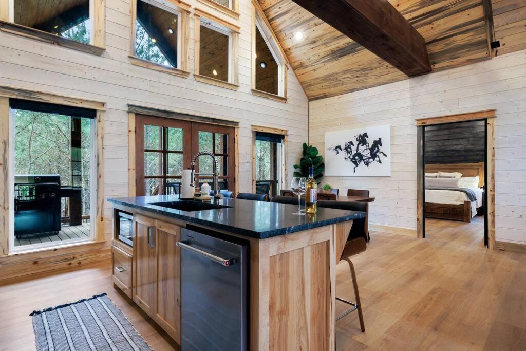 Lone Pine Lodge. Brand New! 2 Bedroom Luxury Cabin. Broken Bow Zewnętrze zdjęcie